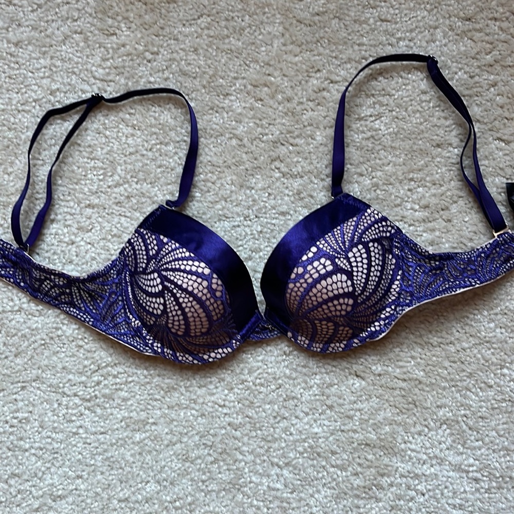 Purple Fredericks of Hollywood - Bra 32B